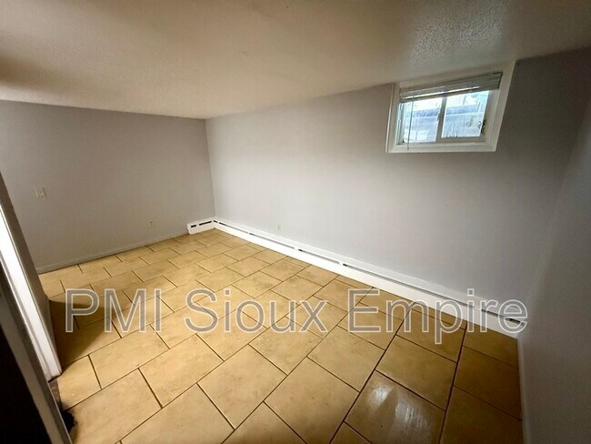 Photo - 2600 S Duluth Ave