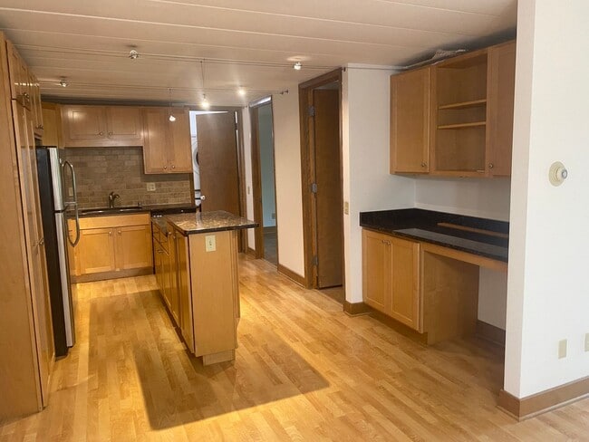 Photo - 2051 Allen Blvd Unit 304
