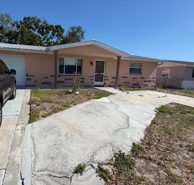 Building Photo - Charming 2-bedroom, 1-bath home in Port Richey
