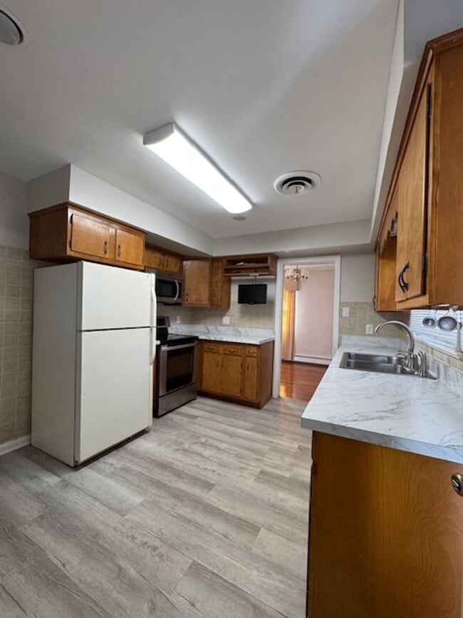 Photo - Spacious Brick Rancher