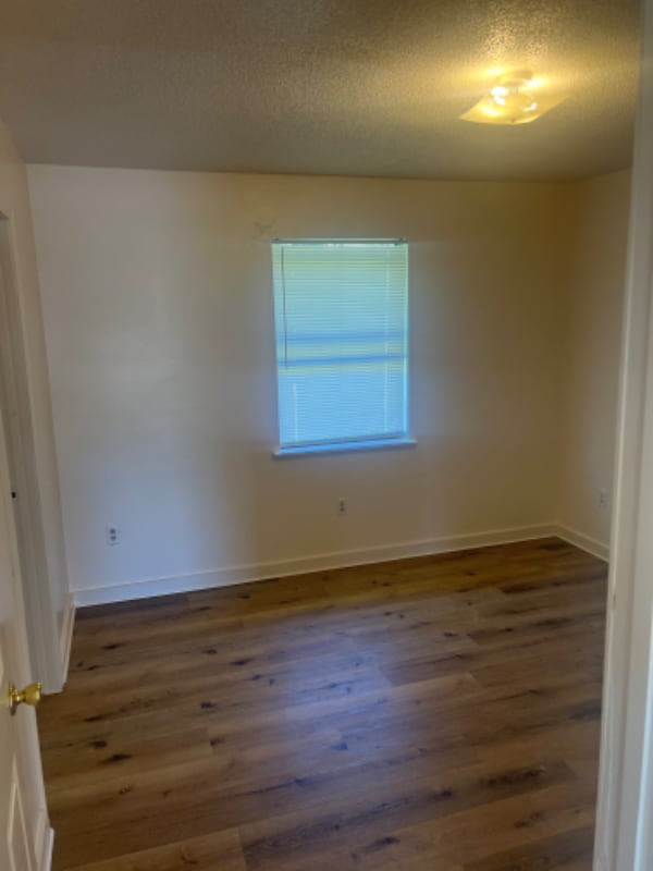 Photo - 19490 Magnolia St