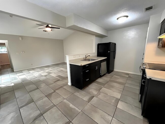 Photo - 7600 St Amant Pl Unit A