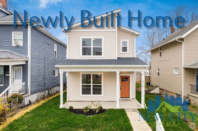 Building Photo - BRAND NEW Built 3 Bedroom Home Ready For M...