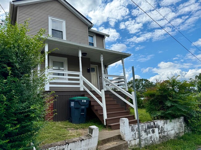 342 6 1/2 St. SW - Close to UVA Hospital! - 342 6 1/2 St. SW - Close to UVA Hospital! Casa