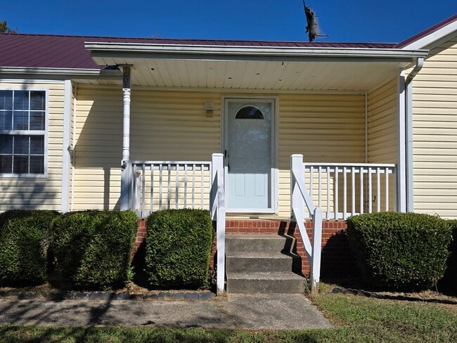 Building Photo - 1/2 OFF 1st Month's Rent!!