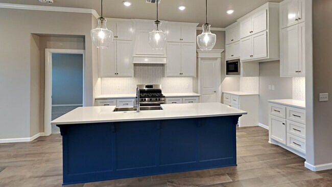 Photo - Very nice 3 Bedroom, 2 Bathroom 2 Car garage with Storm Shelter in East Edmond