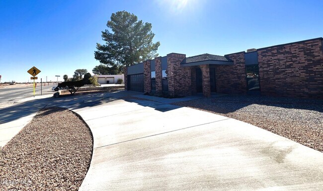 Photo - 17001 Darrington Rd