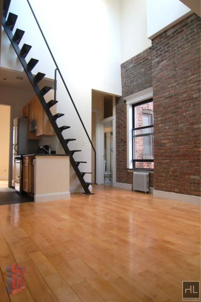 Photo - E 18TH ST. Unit 5D