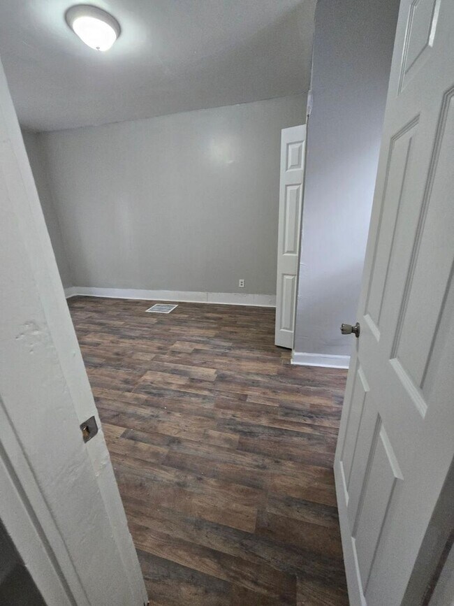 Photo - 2207 S Walnut St Unidad 2