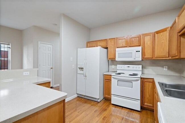 Photo - 7814 Gladstone St