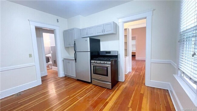 Photo - 134 Mansfield St Unit 1