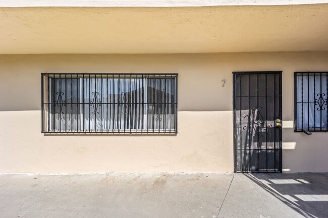 1254 W 110th St Unit 7