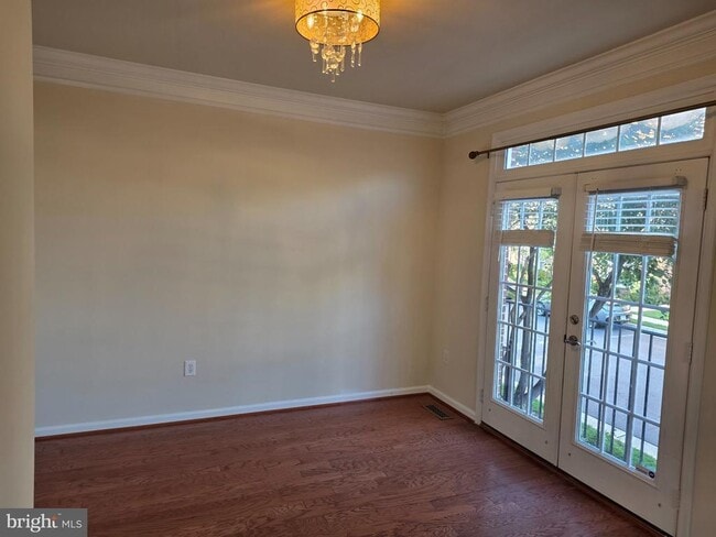 Photo - 20667 Maitland Terrace