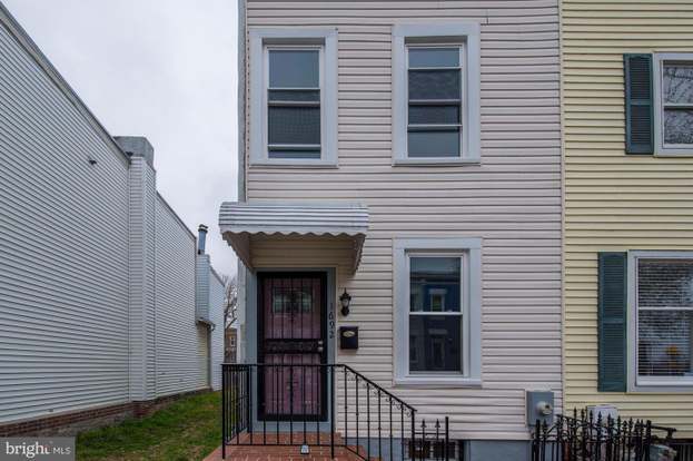 outside - 1692 Kramer St NE