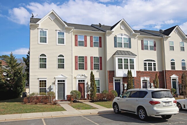 Building Photo - Pet-Friendly N. Albemarle End-Unit Townhome