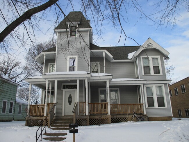 Building Photo - 422 Niagara St Unit 422