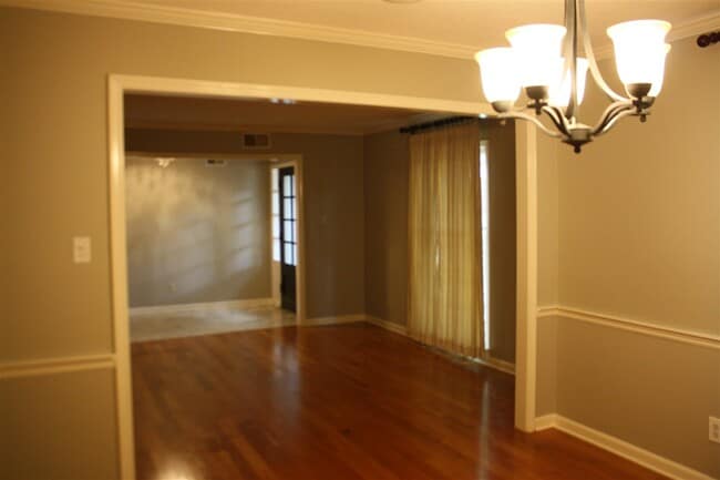 Photo - 1833 Greensprings Ln