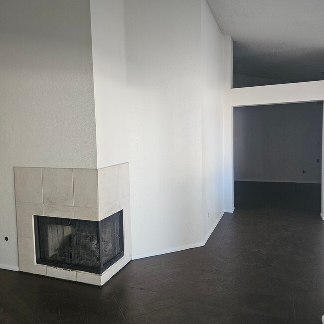 Photo - Living in Paradise within Peoria