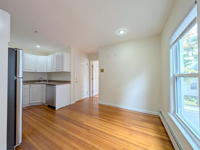Photo - 7 Locke St Unit 1