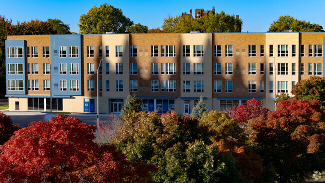 Building Photo - Cathedral Arts Apartments