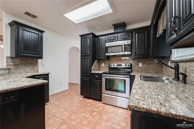 Photo - 18 N 30th St