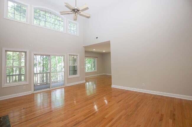 Photo - "Spacious 3-Bedroom Retreat with 3200 Sq Ft of Comfort in Seven Lakes!"
