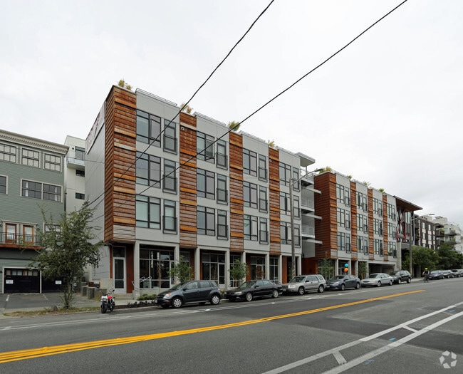 Building Photo - Dexter Hayes Rental