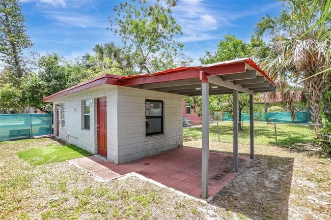 Photo - 2701 NW 18th Ter