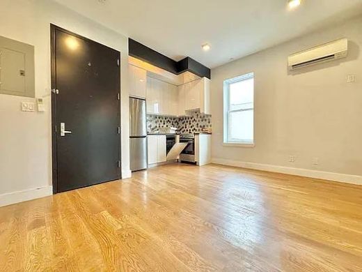 Photo - 665 Rutland Rd Unidad 3