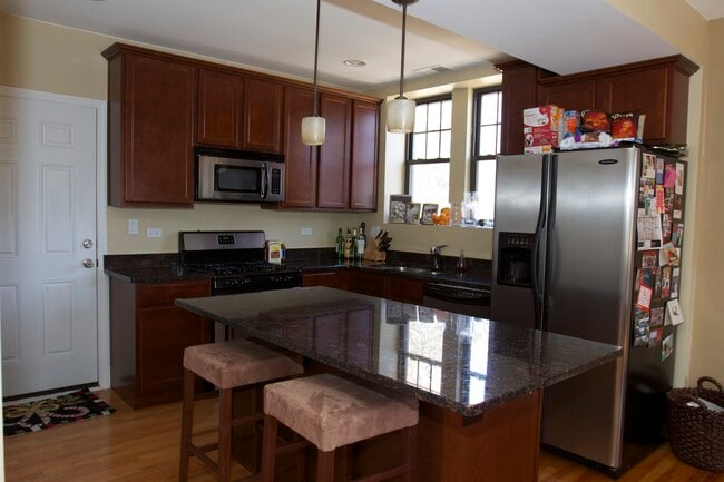 Building Photo - 2314 Sherman Ave Unit Large Evanston 2 bed, 1 bath