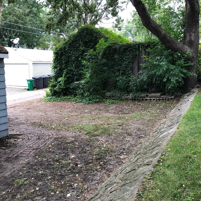 Photo - 833 25th Ave SE