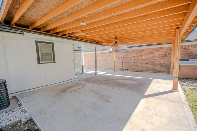 Photo - 4606 Meadowood Dr