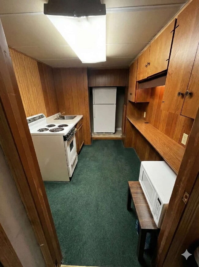 Photo - 1 bedroom near UWEC Available June 1st! Unit 3