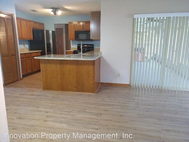 Photo - 3 br, 2 bath House - 1098 W Seagate Dr