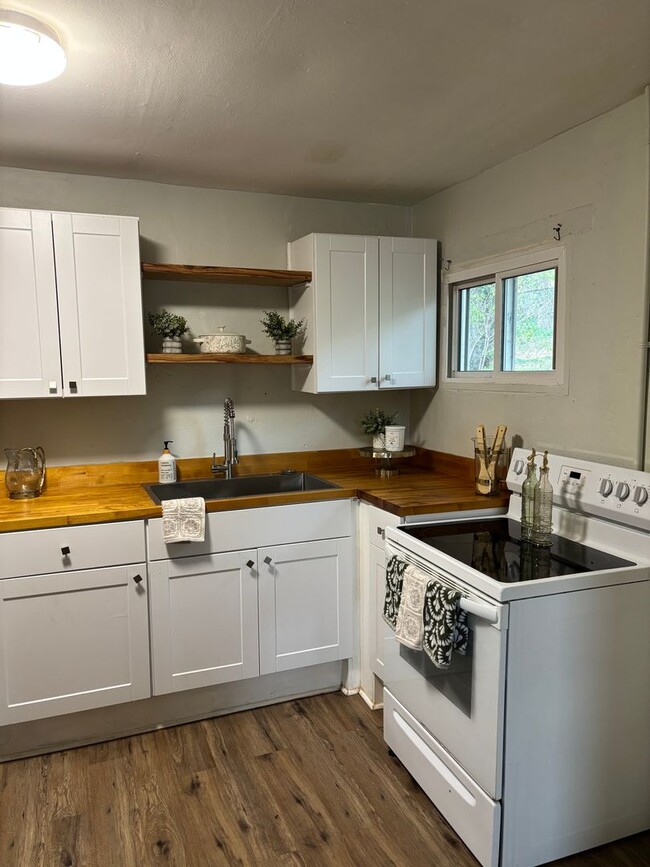 Photo - 5317 Lee Ave Unidad 5317 Lee Ave  A