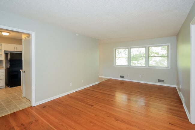 Photo - 11016 E 51 St S