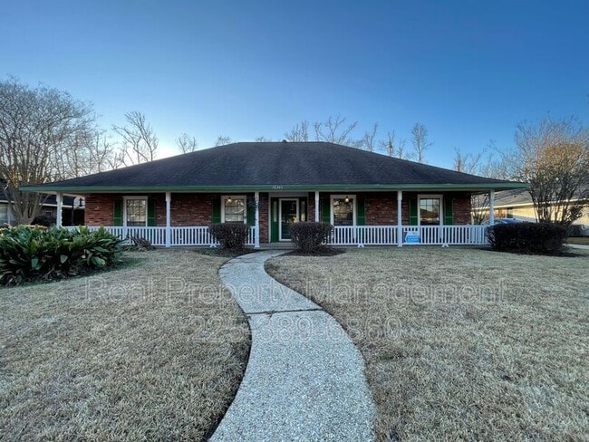 Building Photo - 6428 Chippendale Dr