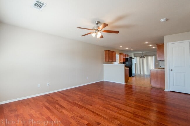 Photo - 3 Bedroom 2 Bath Home Minutes From UofA! Fenced yard!