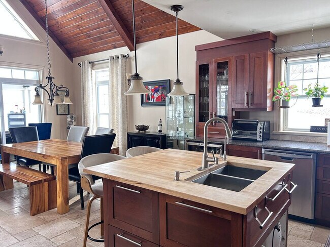 Photo - 1922 Chem. de la Grande Presqu'île Unité SI ID1519827P