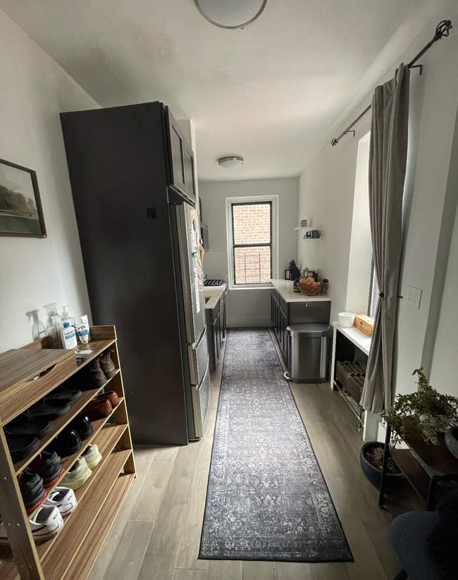 Photo - 3245 Perry Ave