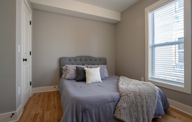 Photo - 625 3rd St NW