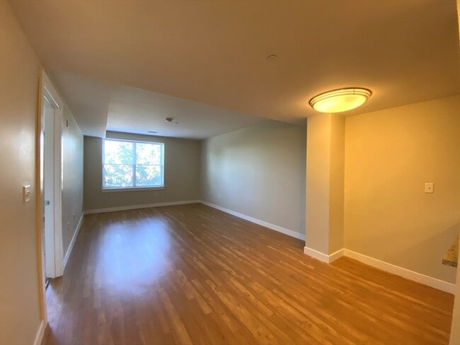 Photo - 20 Pond St Unidad 203