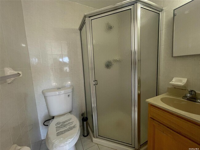 Photo - 41-50-50 Little Neck Pkwy Unit FL3