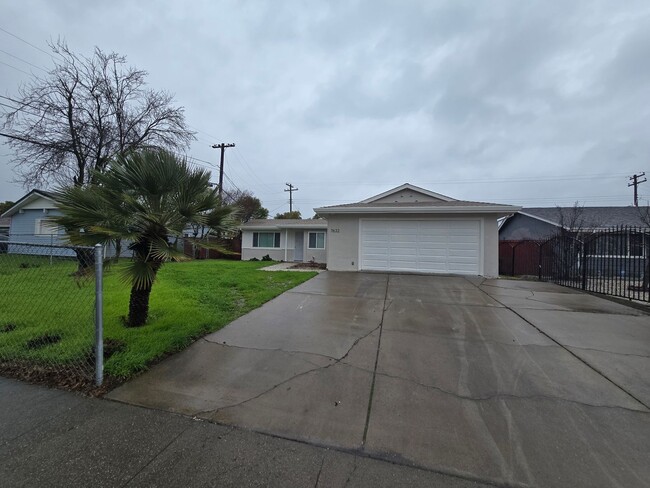 3 Bdrm, 2 bath off Meadowview - semi remod... - 3 Bdrm, 2 bath off Meadowview - semi remod... Casa