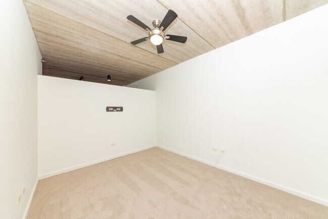 Photo - 630 N Franklin St Unit 704