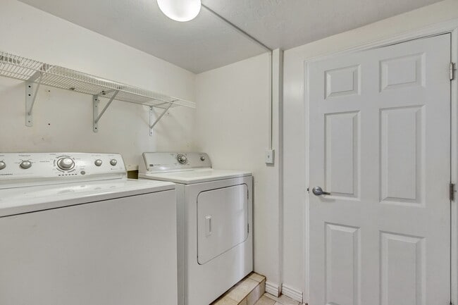 Photo - 2 Bedroom Basement Unit For Rent!