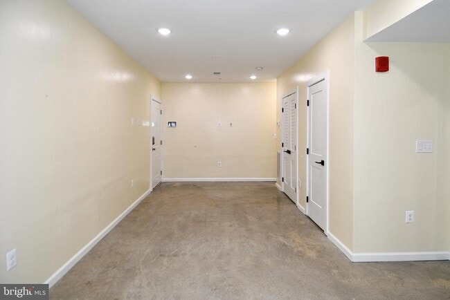 Building Photo - 1040 Bladensburg Rd NE Unit 0B