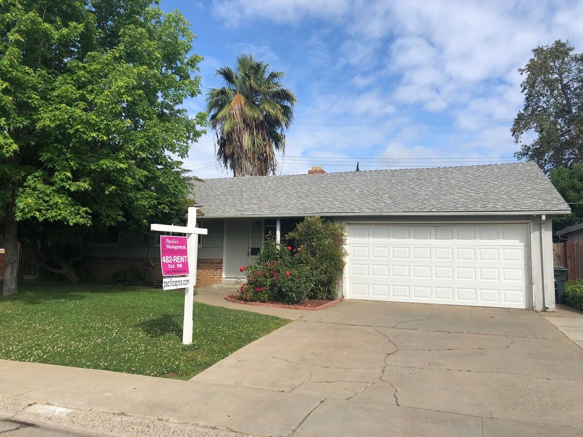 More Photos to Follow - More Photos to Follow