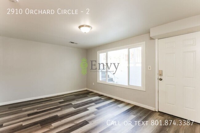 Photo - 2910 Orchard Cir Unidad 2