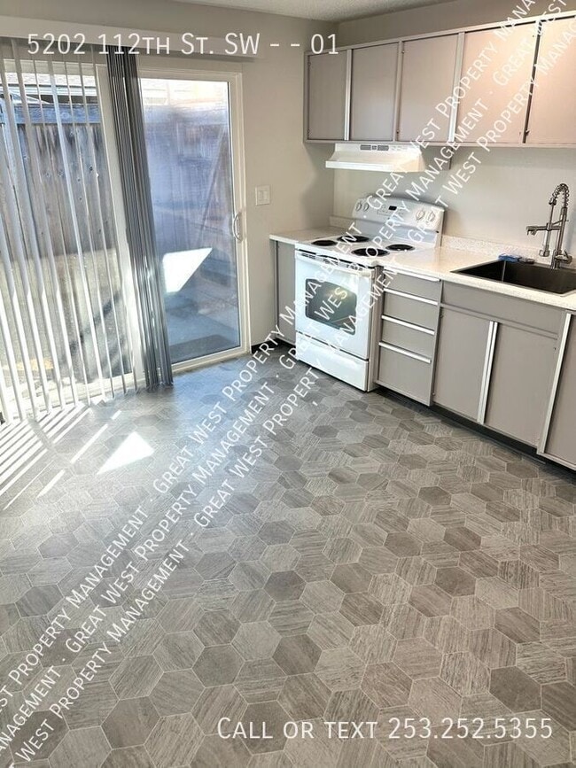 Photo - 5202 112th St SW Unit 01